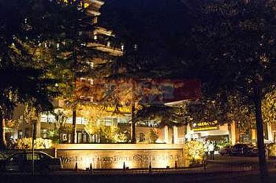 фото отеля West Lake Garden Hotel