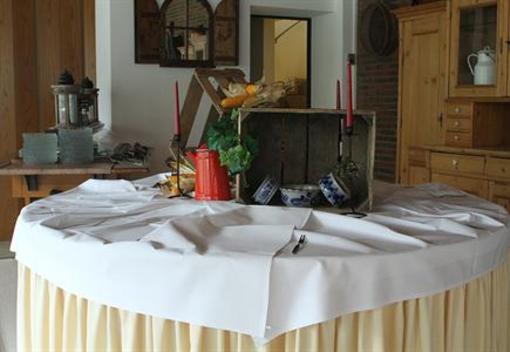 фото отеля Landgasthaus Schwanenhof Bedburg-Hau