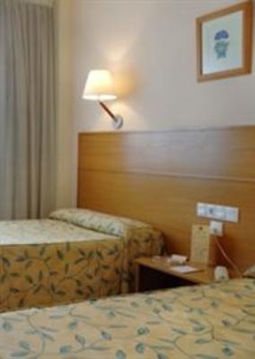 фото отеля Hotel Torcal Cabanillas del Campo