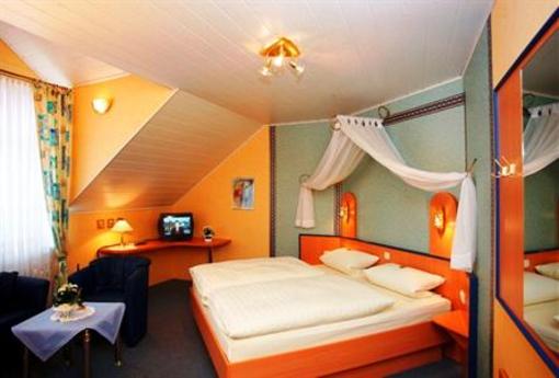 фото отеля Hotel Munsterer Hof Munster-Sarmsheim