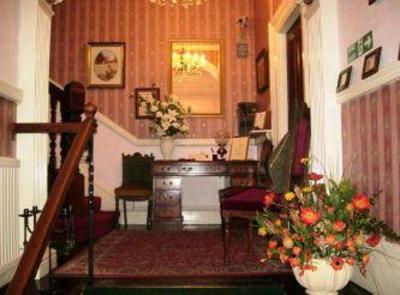 фото отеля The Knoll Guesthouse