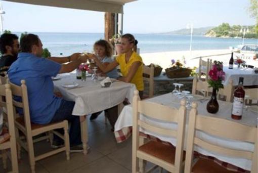 фото отеля Miramare Hotel Bungalows Neos Marmaras