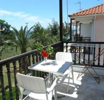 фото отеля Miramare Hotel Bungalows Neos Marmaras