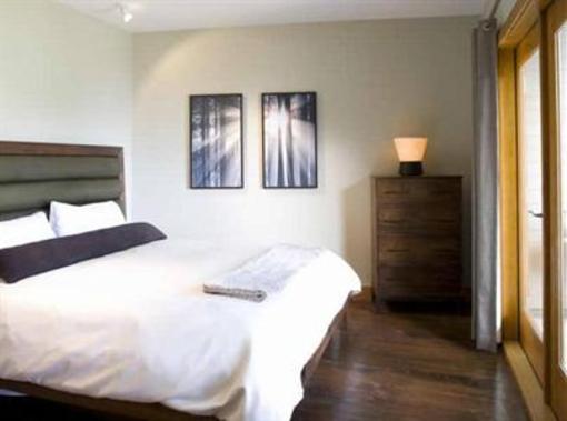 фото отеля Mayne Island Resort