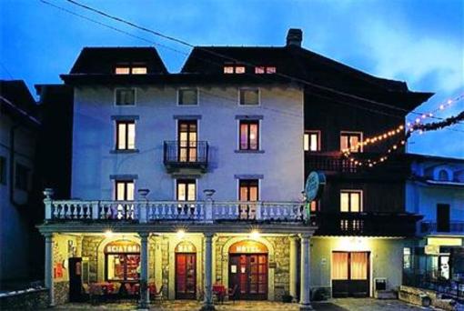 фото отеля Hotel Sciatori Temu