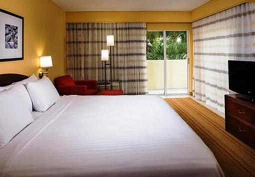 фото отеля Courtyard by Marriott Fort Lauderdale North Cypress Creek