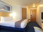 фото отеля Travelodge Watford Central