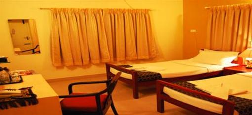 фото отеля Nakshatra - Chitranjan Road Hotel