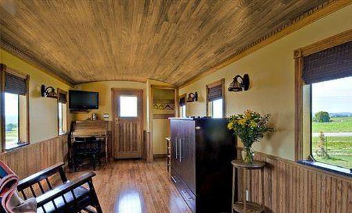 фото отеля Clearview Station & Caboose B&B