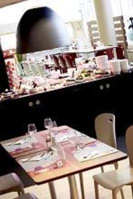 фото отеля Hotel Campanile Paris Est Porte De Bagnolet