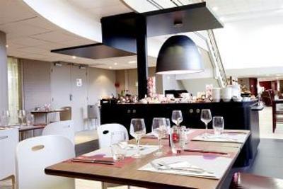фото отеля Hotel Campanile Paris Est Porte De Bagnolet