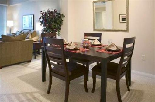 фото отеля Oakwood at Dublin Waterford Place Apartments (California)