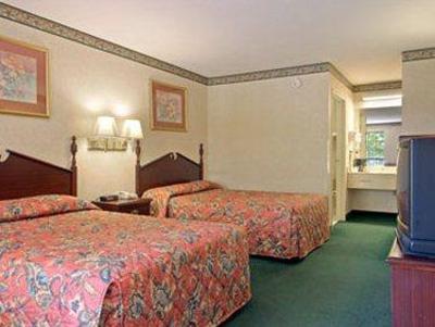 фото отеля Days Inn & Suites Fort Valley