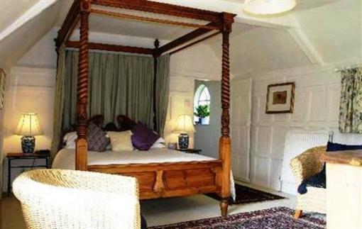 фото отеля Poplars Farmhouse B&B
