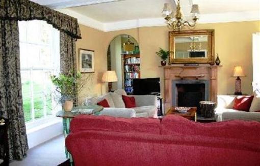 фото отеля Poplars Farmhouse B&B