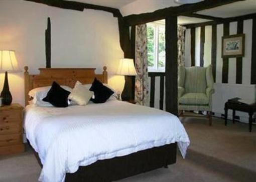 фото отеля Poplars Farmhouse B&B