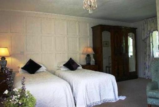фото отеля Poplars Farmhouse B&B