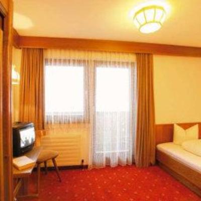 фото отеля Lammwirt Hotel Jerzens