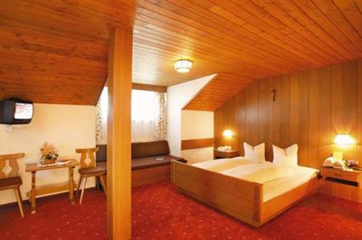 фото отеля Lammwirt Hotel Jerzens