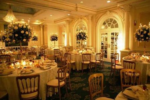 фото отеля Roslyn Claremont Hotel