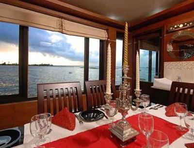 фото отеля Spice Routes- Luxury House Boat