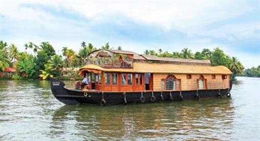 фото отеля Spice Routes- Luxury House Boat