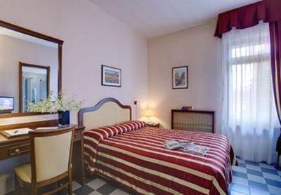 фото отеля Hotel Savona Alba