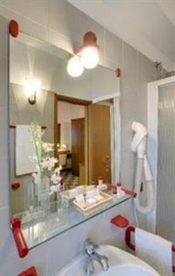 фото отеля Hotel Savona Alba