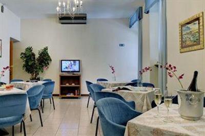 фото отеля Hotel Savona Alba