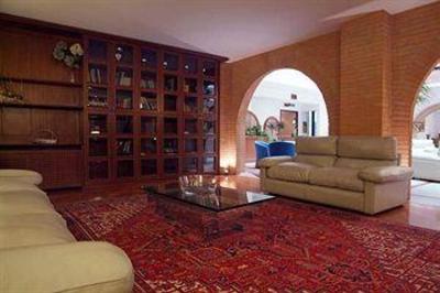 фото отеля Hostellerie Du Cheval Blanc Aosta