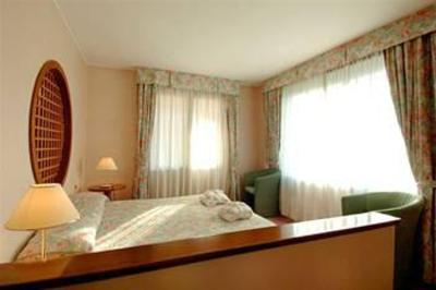 фото отеля Hostellerie Du Cheval Blanc Aosta