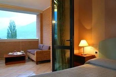 фото отеля Hostellerie Du Cheval Blanc Aosta