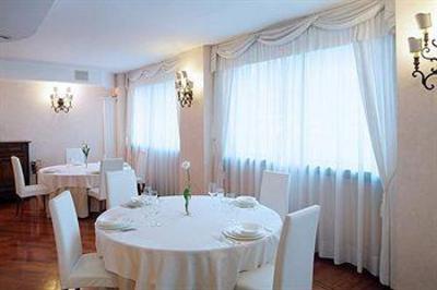 фото отеля Hostellerie Du Cheval Blanc Aosta