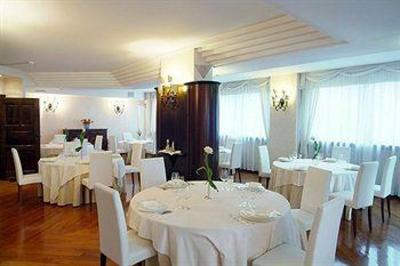 фото отеля Hostellerie Du Cheval Blanc Aosta