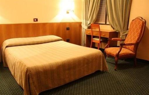 фото отеля Hotel San Carlo Cesano Maderno