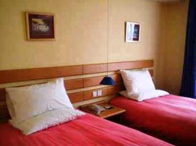 фото отеля Home Inn Qidong Jianghai Road