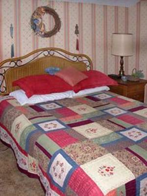 фото отеля Combes Family Inn