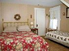 фото отеля Combes Family Inn