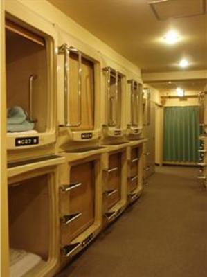 фото отеля Capsule Hotel Komagome