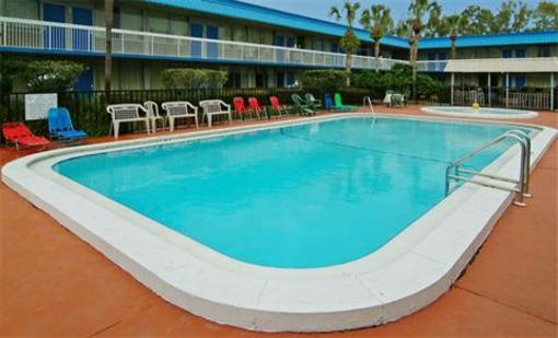 фото отеля Vista Inn & Suites Tampa