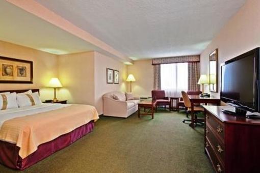 фото отеля Holiday Inn Toronto Mississauga
