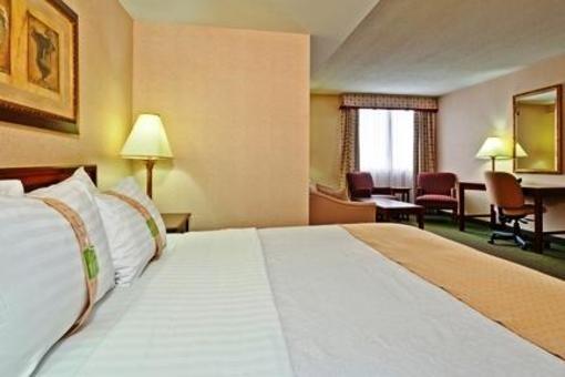 фото отеля Holiday Inn Toronto Mississauga