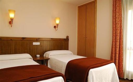 фото отеля Hotel Pirineos Castejon de Sos