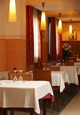фото отеля Hotel Pirineos Castejon de Sos