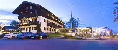 фото отеля Hotel Schlossblick Chiemsee
