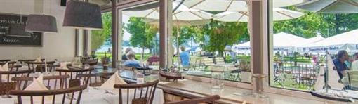 фото отеля Hotel Schlossblick Chiemsee