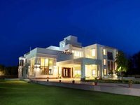 Lariya Resort