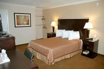 фото отеля Vagabond Inn Executive Pasadena