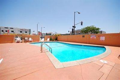 фото отеля Vagabond Inn Executive Pasadena