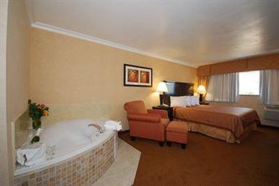 фото отеля Vagabond Inn Executive Pasadena